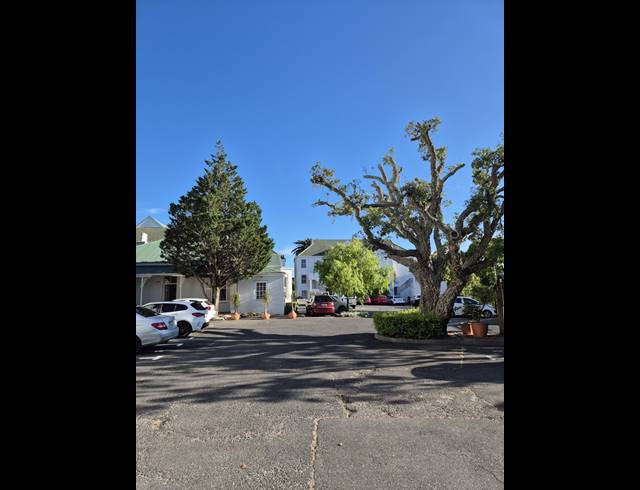 0.5 BEDROOM APARTMENT SOLD IN CLAREMONT